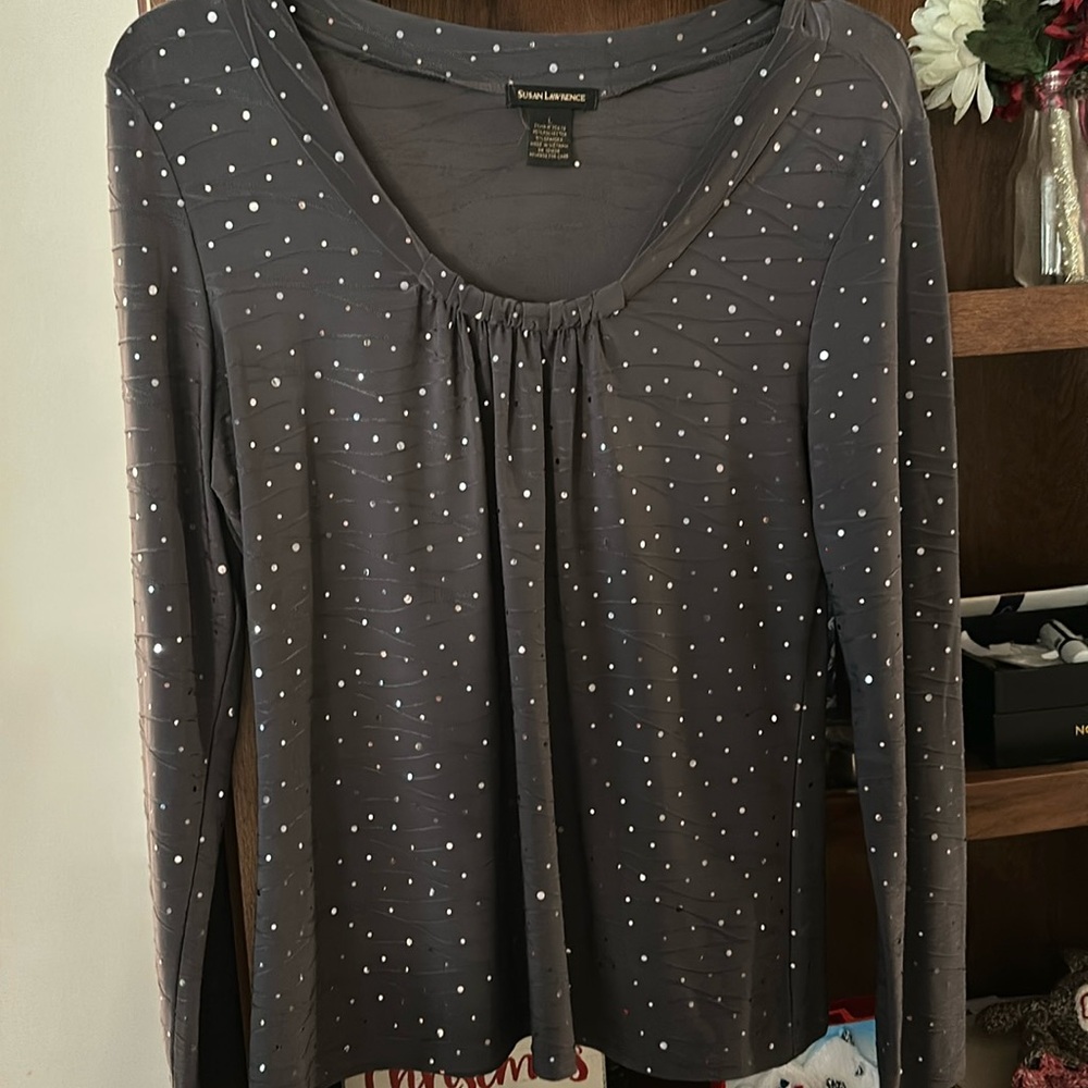 Gray sequined long sleeved blouse